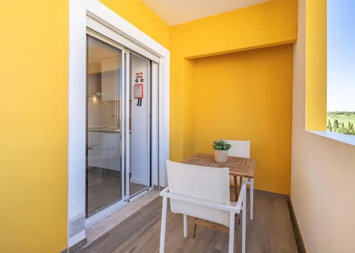 アパート Rooftop Pool, Balcony And Ac #1965 ラゴス