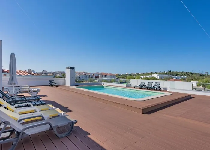 Rooftop Pool, Balcony And Ac #1965 アパート