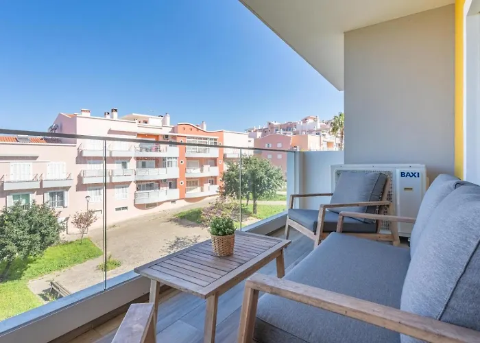 Rooftop Pool, Balcony And Ac #1965 * ラゴス