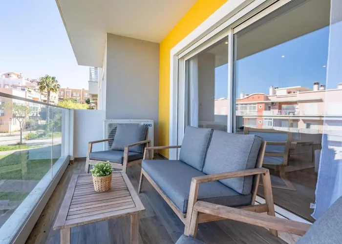 Rooftop Pool, Balcony And Ac #1965 ラゴス