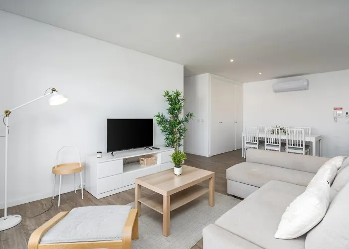 Rooftop Pool, Balcony And Ac #1965 アパート