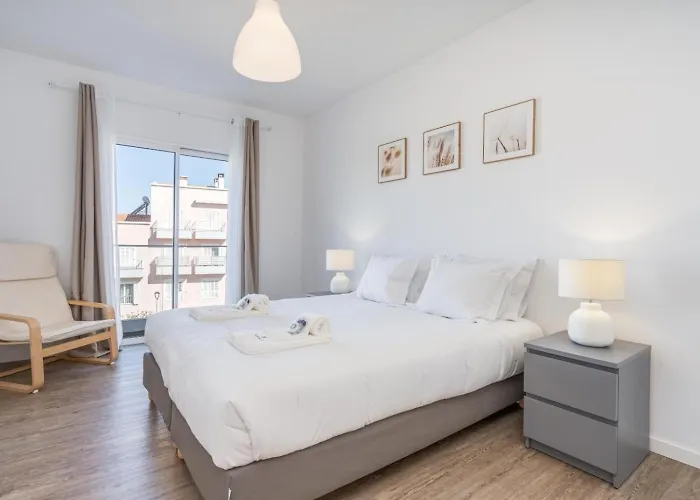 Rooftop Pool, Balcony And Ac #1965