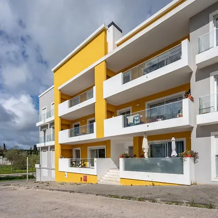 Rooftop Pool, Balcony And Ac #1965 Appartement