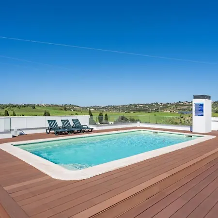 Apartment Rooftop Pool, Balcony And Ac #1965 *